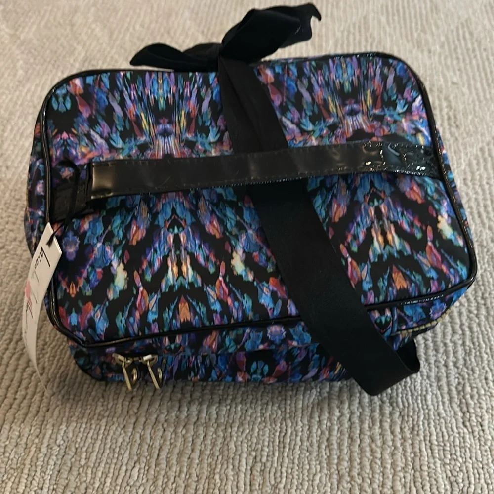 Nicole Miller multicolor cosmetic bag​